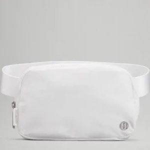 NWT Lululemon Everywhere Belt Bag in White